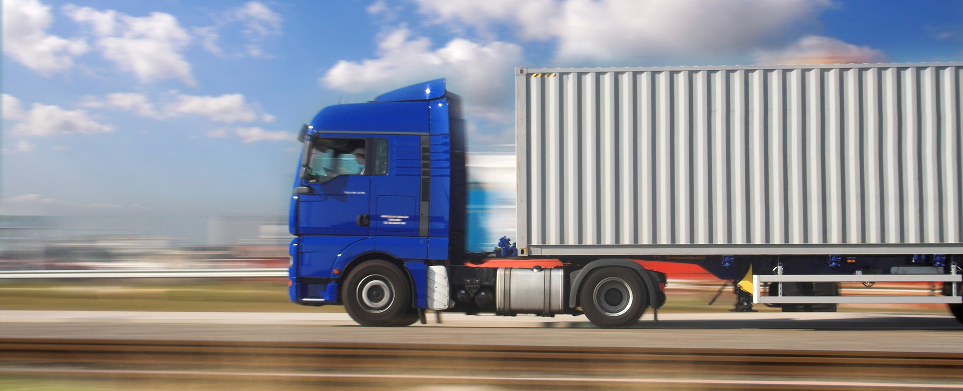 Melayani jasa Land Trucking Darat untuk muatan container / barang pribadi maupun cargo project / break bulk cargo